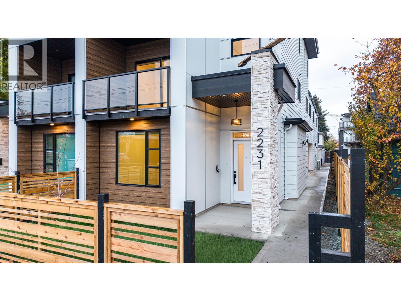 2231 Richter Street, Kelowna, British Columbia  V1Y 2N9 - Photo 8 - 10368720