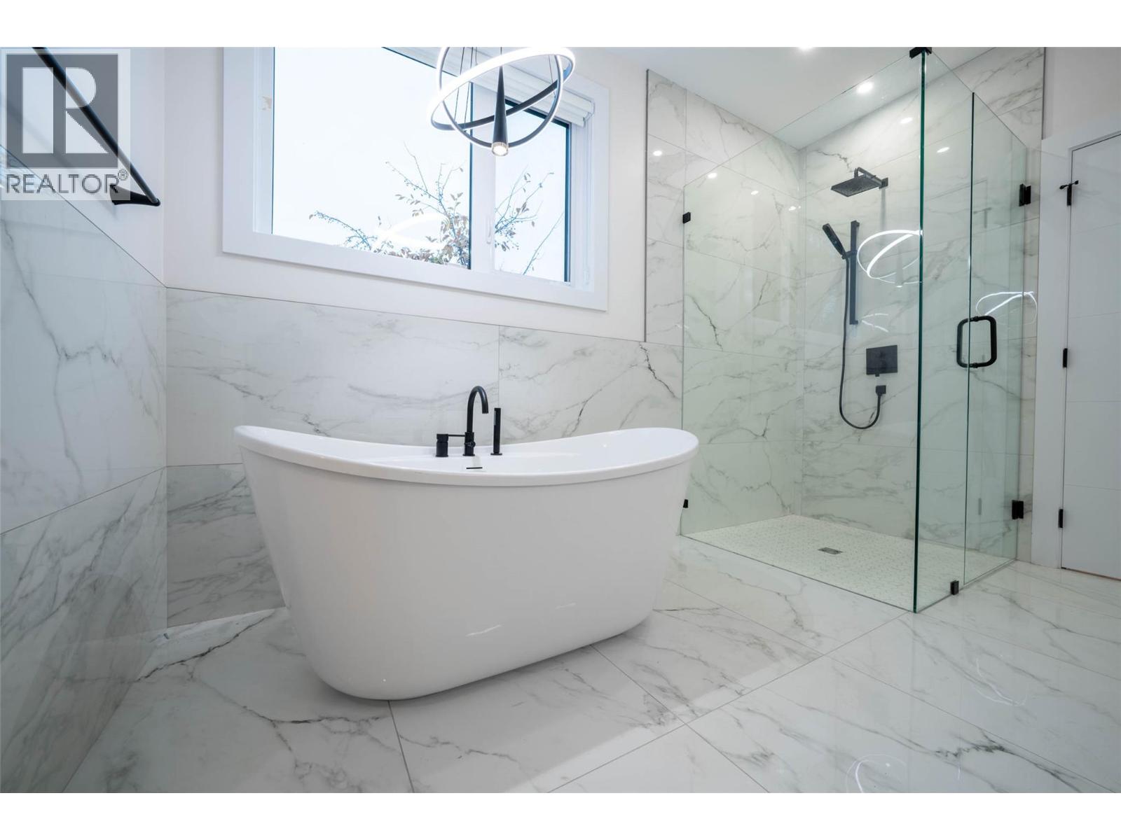 2231 Richter Street, Kelowna, British Columbia  V1Y 2N9 - Photo 18 - 10368720