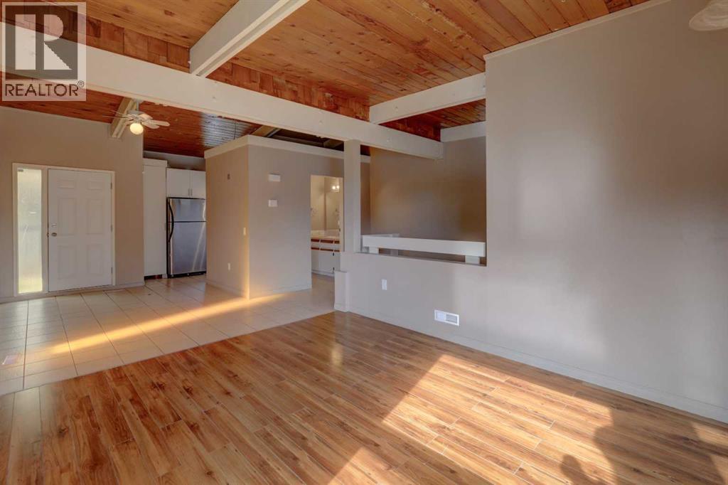 529 Sabrina Road Sw, Calgary, Alberta  T2T 4M9 - Photo 6 - A2263652