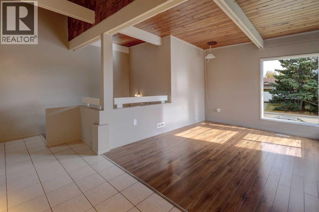 529 Sabrina Road Sw, Calgary, Alberta  T2T 4M9 - Photo 5 - A2263652