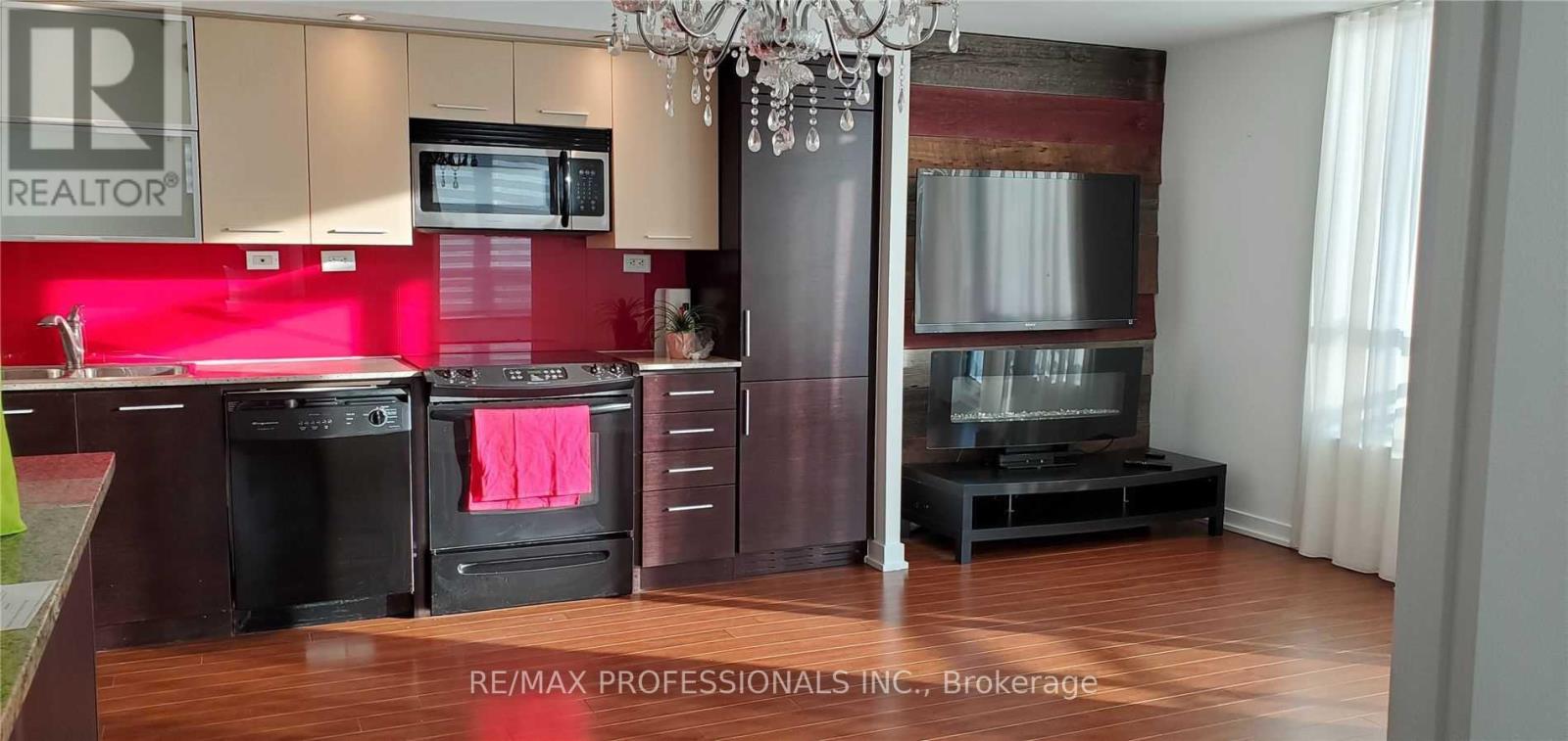 719 - 8 Telegram Mews, Toronto, Ontario  M5V 3Z5 - Photo 2 - C12531120