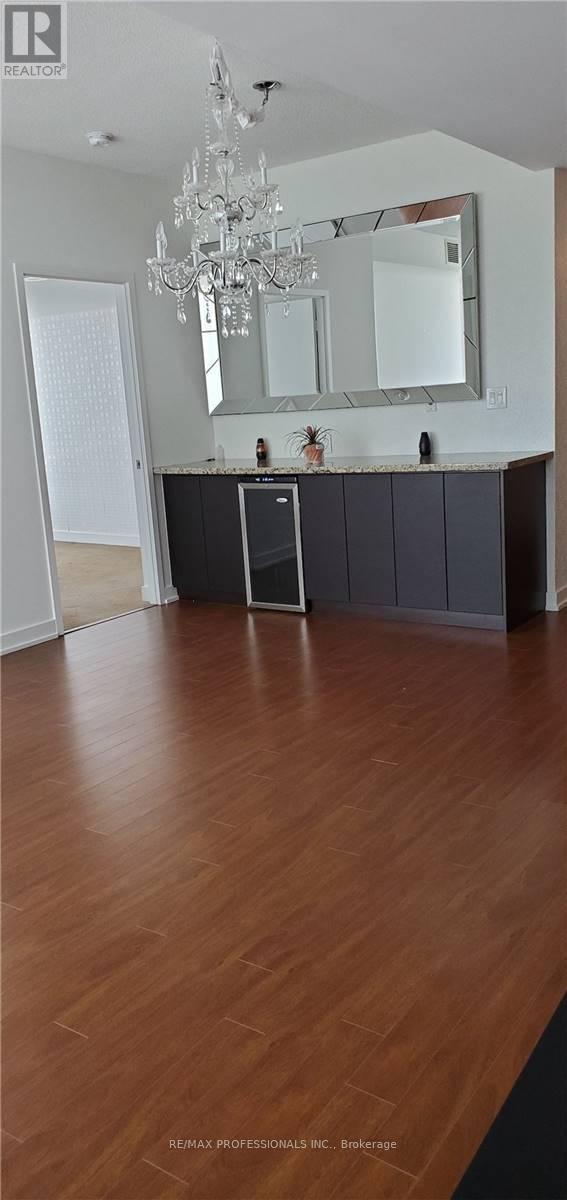 719 - 8 Telegram Mews, Toronto, Ontario  M5V 3Z5 - Photo 6 - C12531120