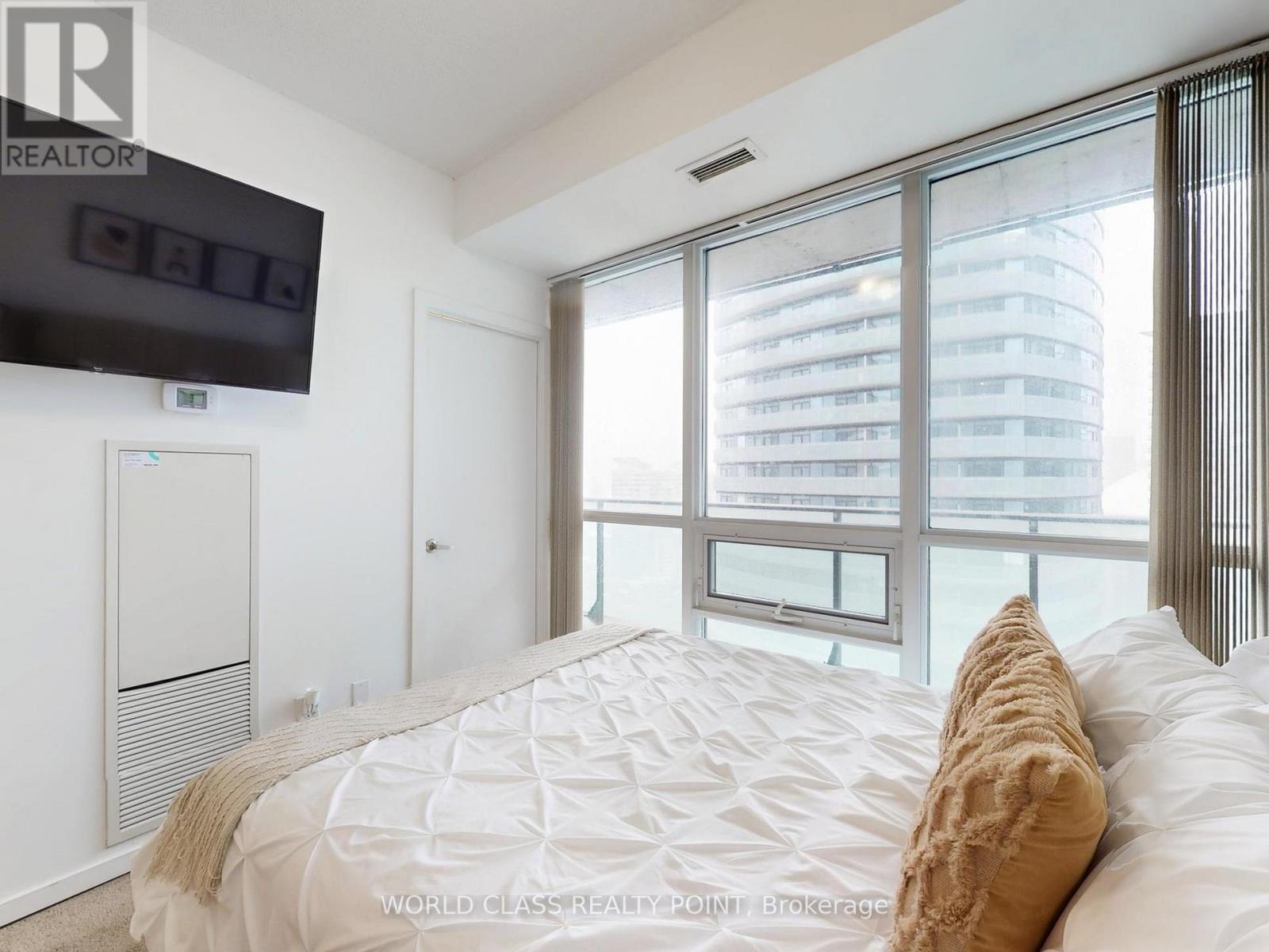 2001 - 55 Bremner Boulevard, Toronto, Ontario  M5J 0A6 - Photo 19 - C12531150