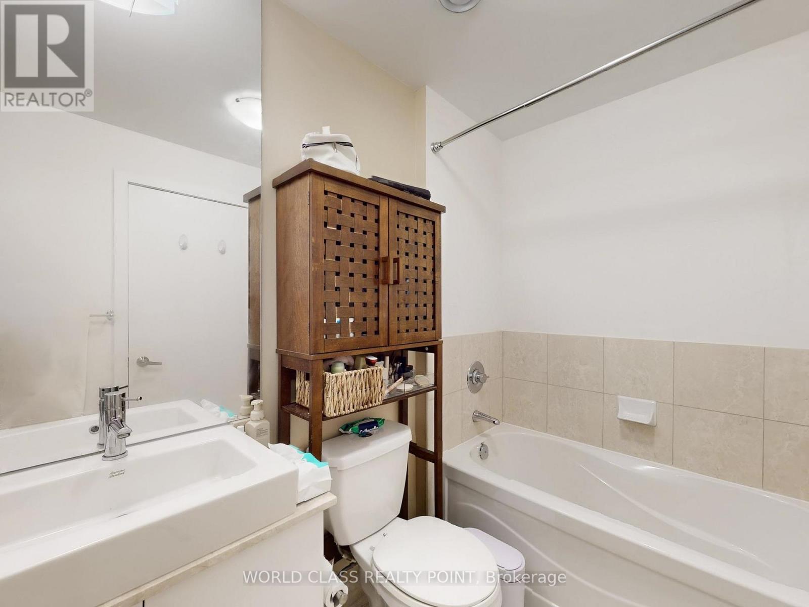 2001 - 55 Bremner Boulevard, Toronto, Ontario  M5J 0A6 - Photo 23 - C12531150