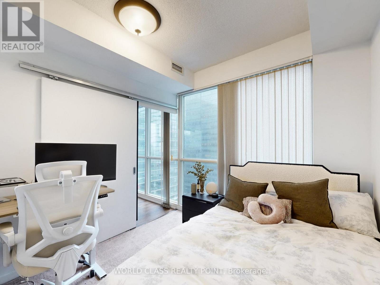 2001 - 55 Bremner Boulevard, Toronto, Ontario  M5J 0A6 - Photo 26 - C12531150