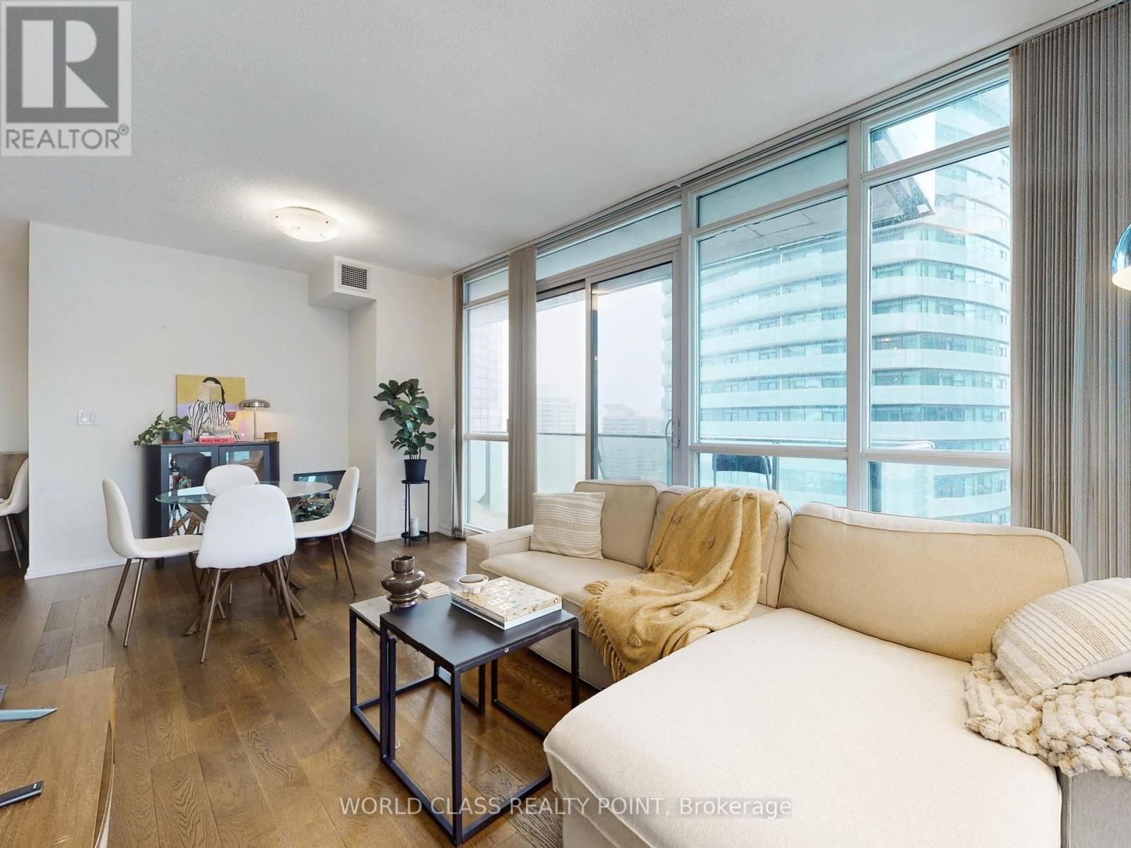 2001 - 55 Bremner Boulevard, Toronto, Ontario  M5J 0A6 - Photo 7 - C12531150