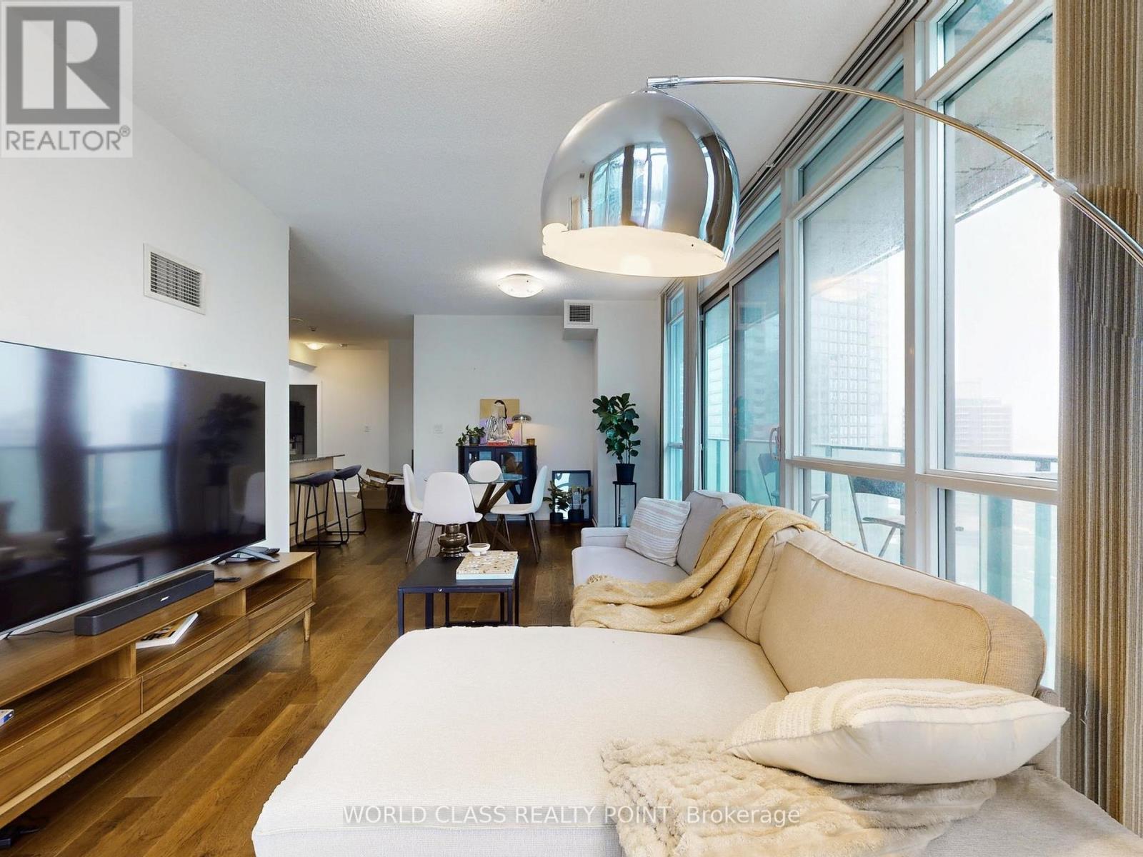 2001 - 55 Bremner Boulevard, Toronto, Ontario  M5J 0A6 - Photo 8 - C12531150