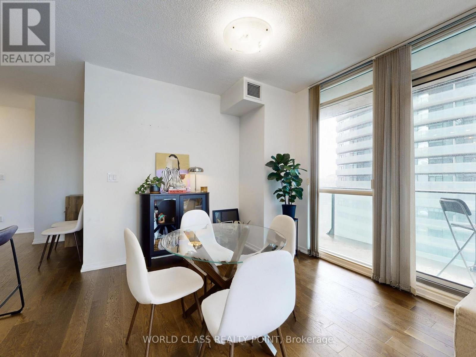 2001 - 55 Bremner Boulevard, Toronto, Ontario  M5J 0A6 - Photo 9 - C12531150