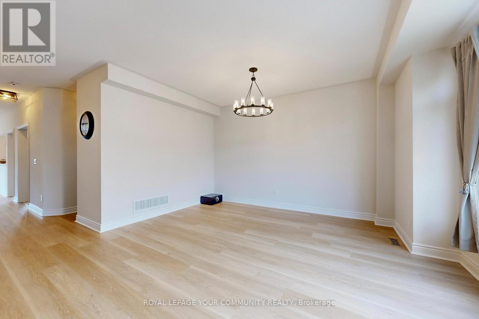 3 Rustwood Road, Vaughan, Ontario  L4J 9E5 - Photo 10 - N12531128