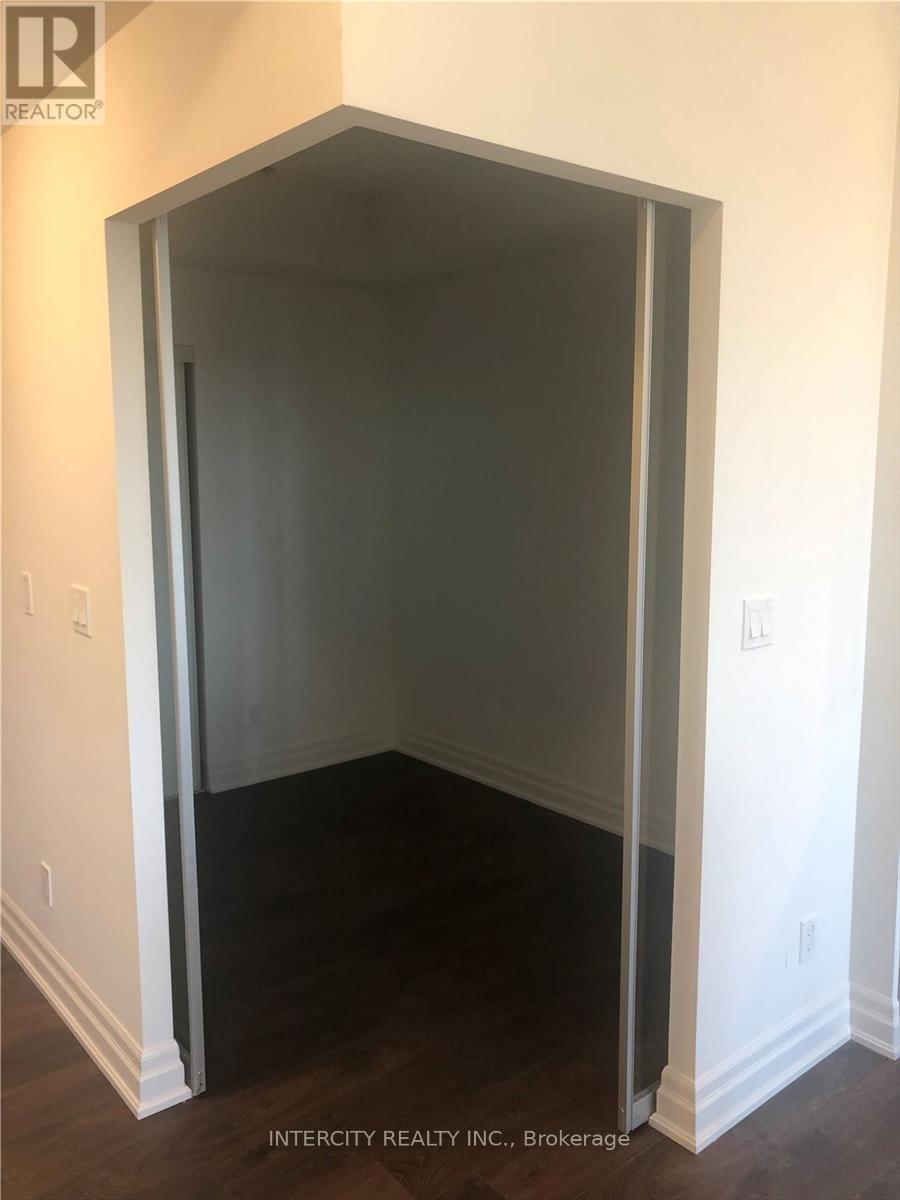 813a - 10 Rouge Valley Drive, Markham, Ontario  L6G 0G9 - Photo 8 - N12531136