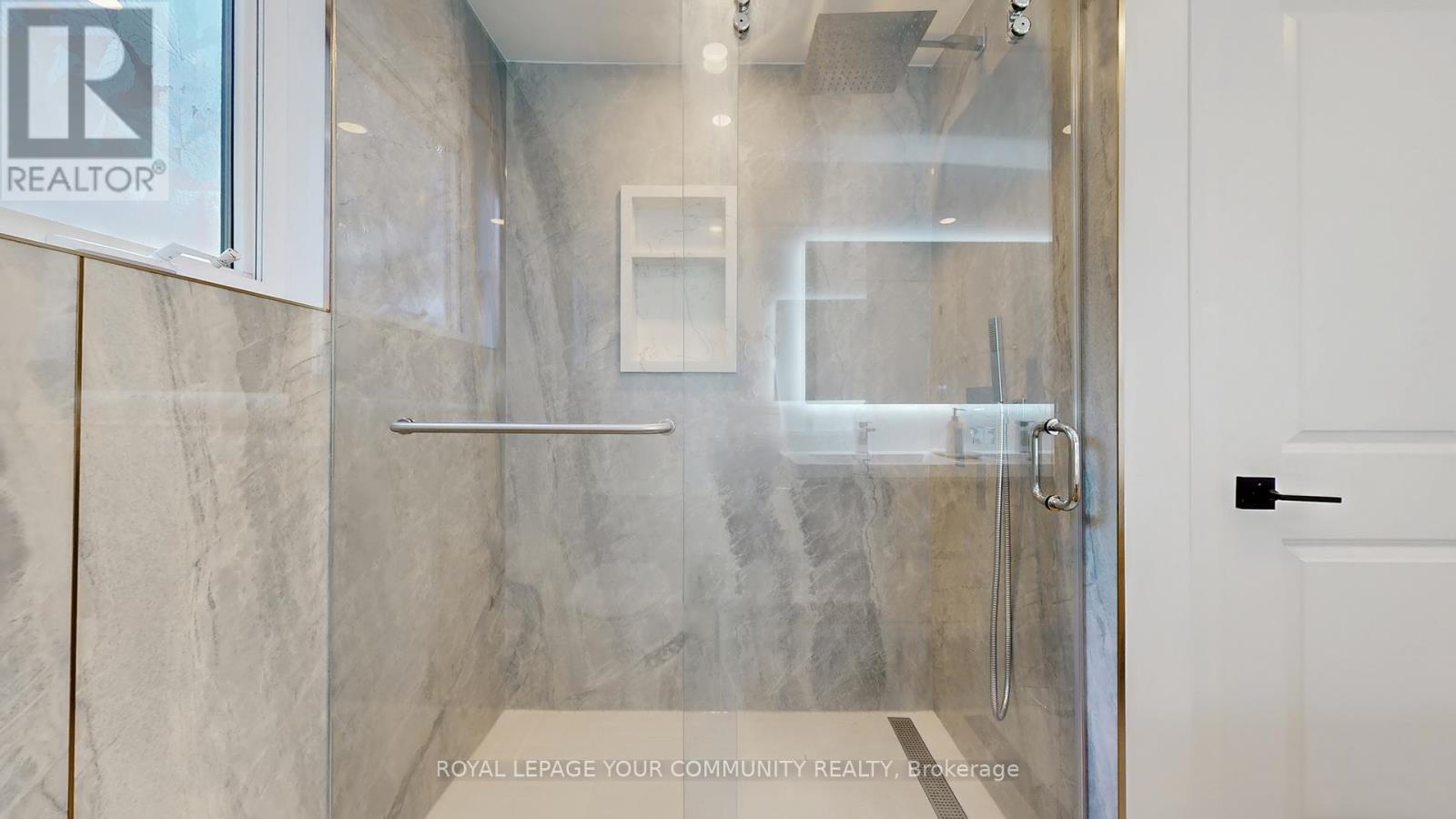 4115 Marigold Crescent, Mississauga, Ontario  L5L 2A4 - Photo 19 - W12531138