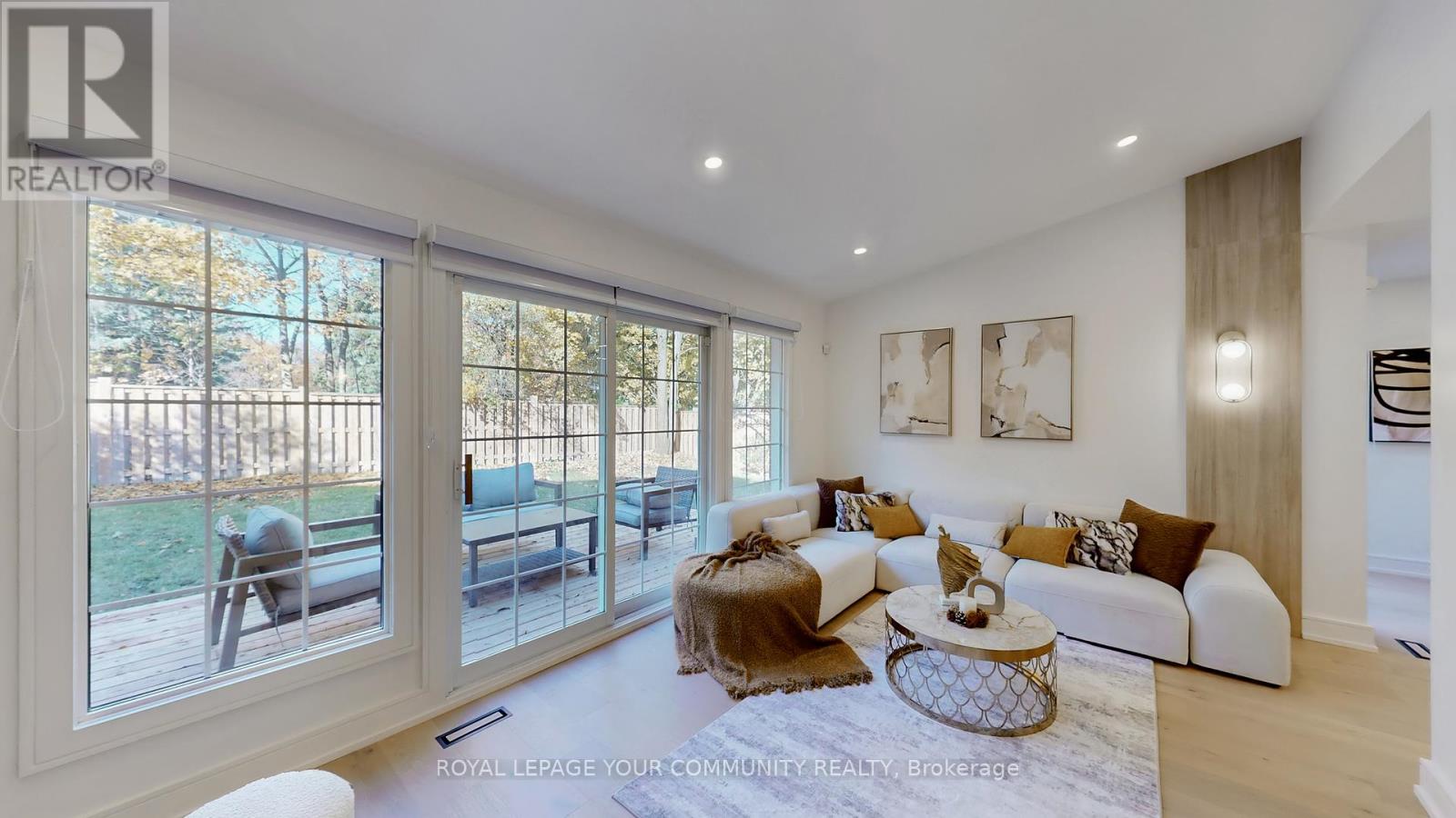 4115 Marigold Crescent, Mississauga, Ontario  L5L 2A4 - Photo 4 - W12531138