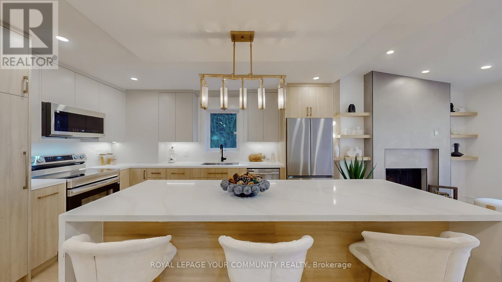 4115 Marigold Crescent, Mississauga, Ontario  L5L 2A4 - Photo 6 - W12531138