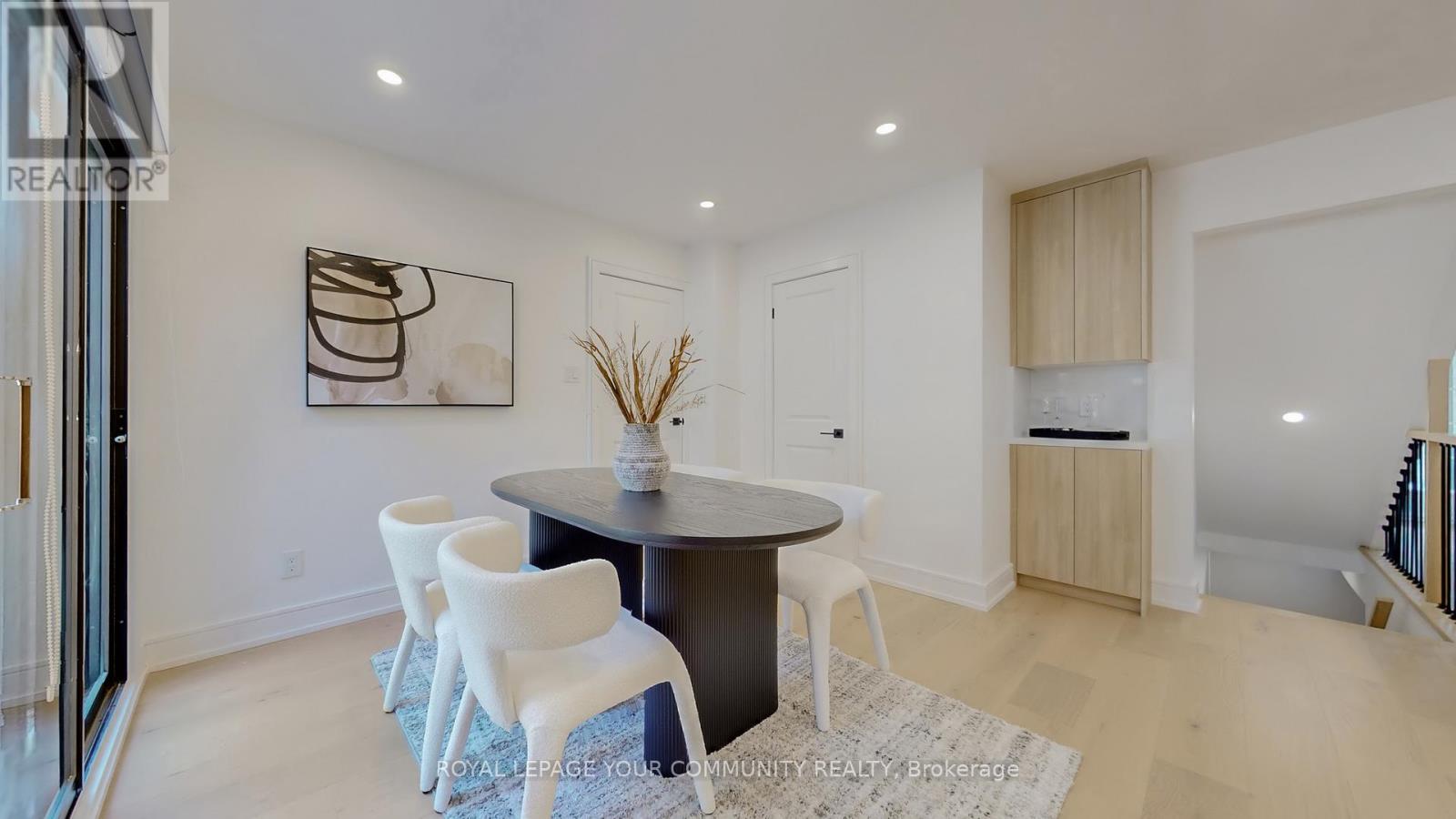 4115 Marigold Crescent, Mississauga, Ontario  L5L 2A4 - Photo 9 - W12531138