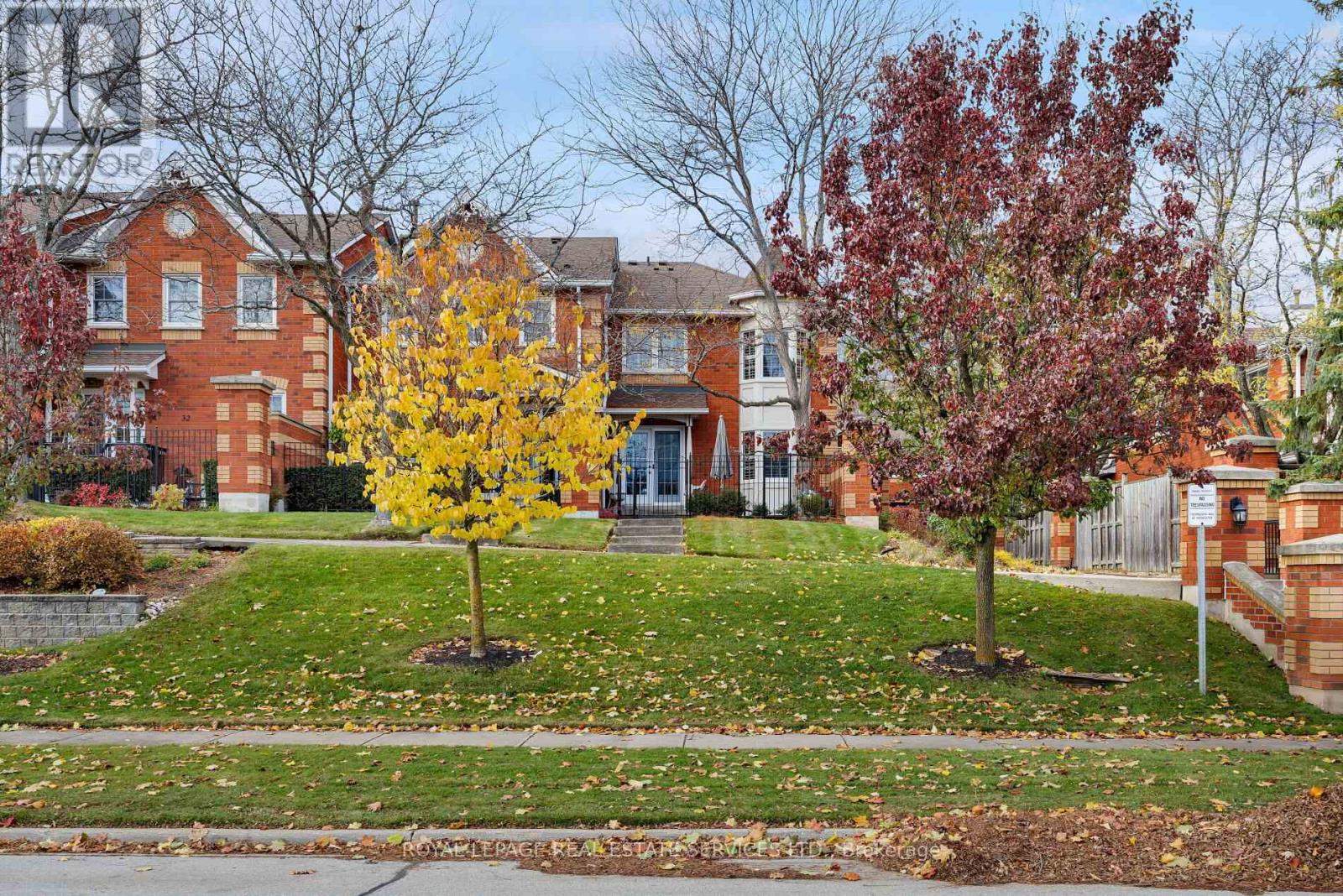 30 - 1415 Hazelton Boulevard, Burlington, Ontario  L7P 4W6 - Photo 2 - W12531154