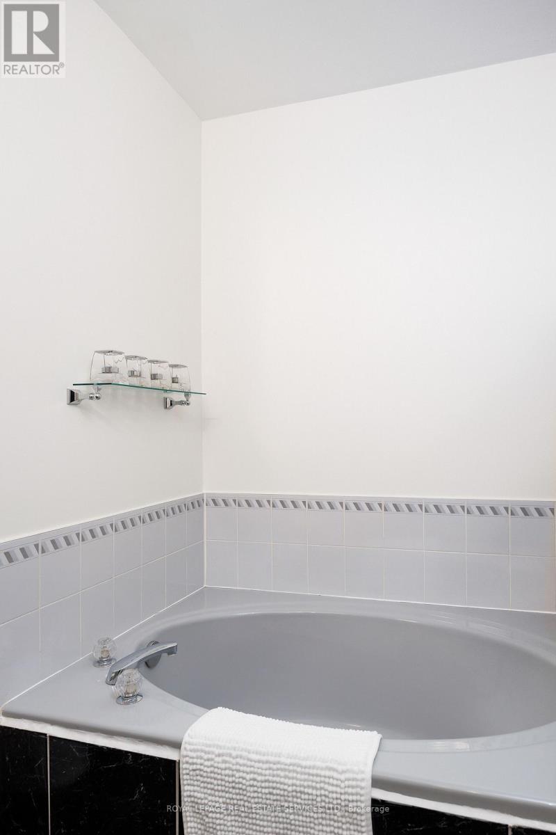 30 - 1415 Hazelton Boulevard, Burlington, Ontario  L7P 4W6 - Photo 36 - W12531154