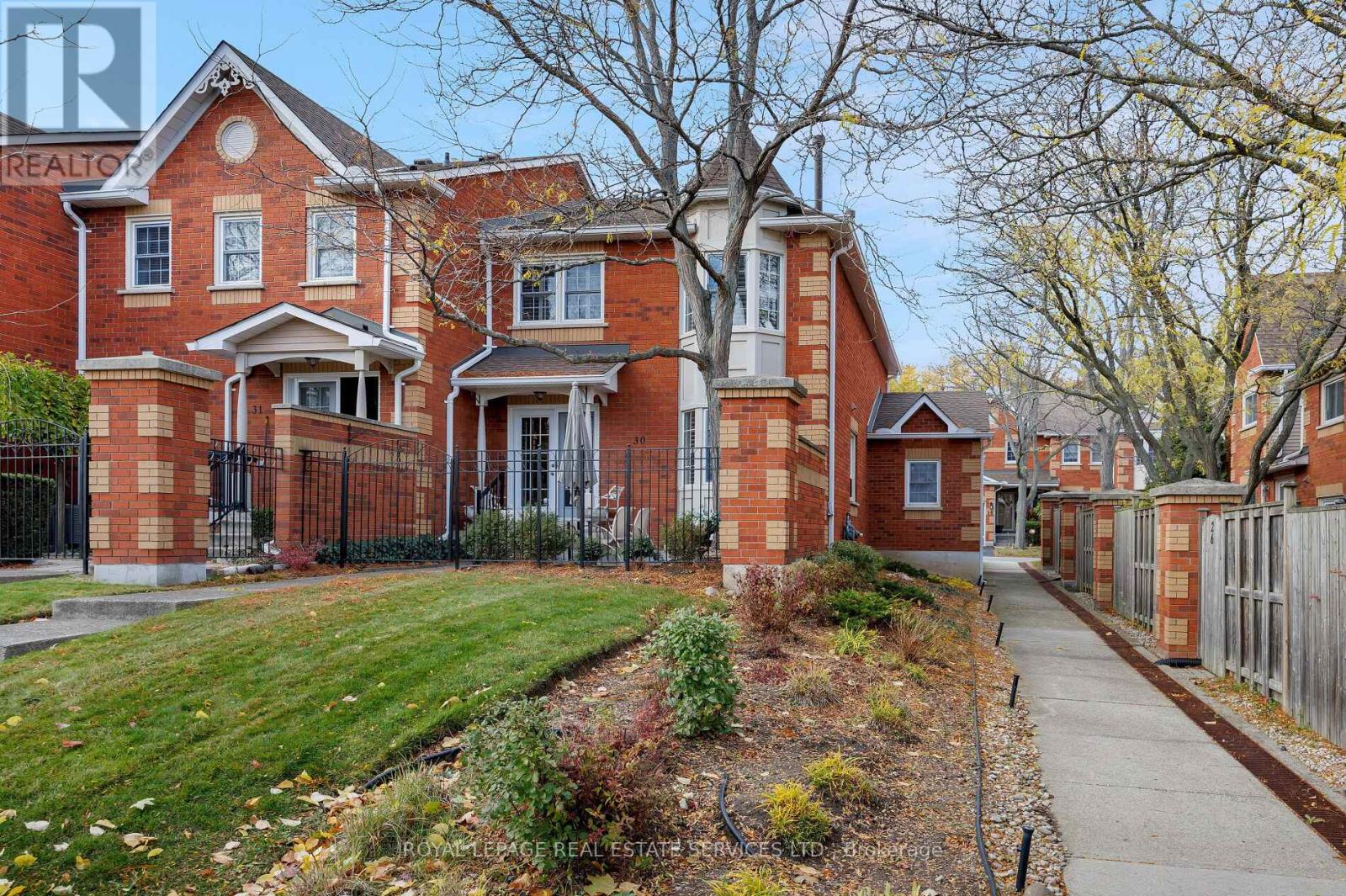 30 - 1415 Hazelton Boulevard, Burlington, Ontario  L7P 4W6 - Photo 4 - W12531154