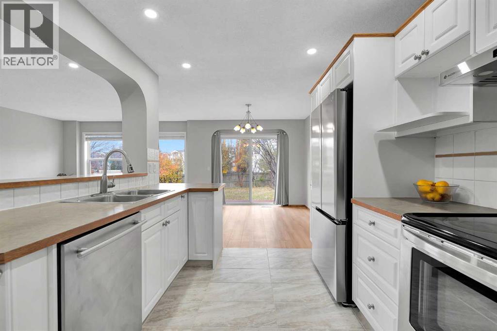 6 Country Hills Manor Nw, Calgary, Alberta  T3K 5C7 - Photo 22 - A2267537