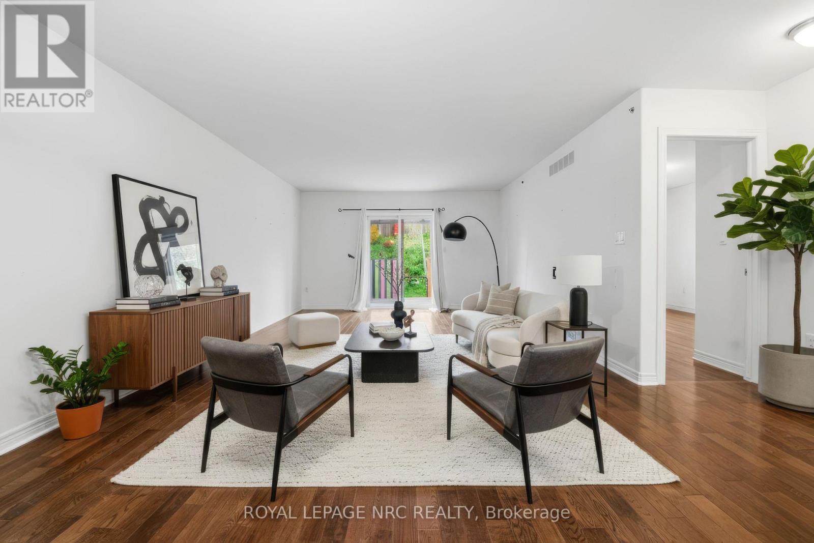 18 Bluegrass Crescent, St. Catharines, Ontario  L2P 0A7 - Photo 7 - X12527160