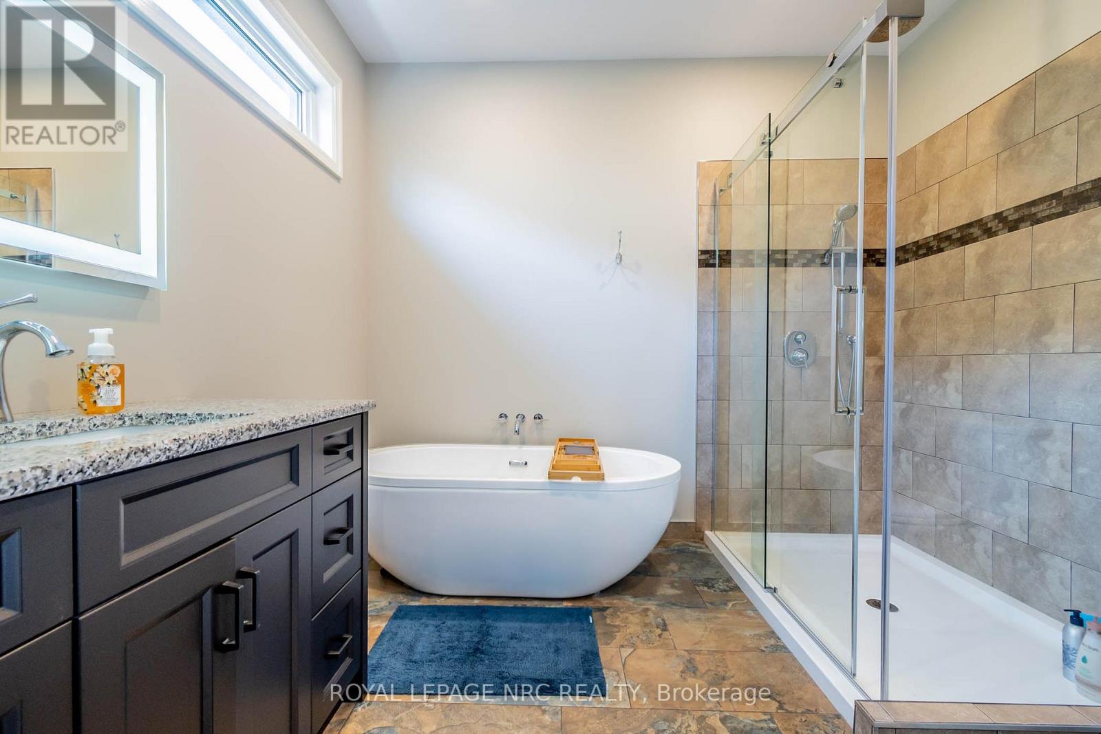 713 Clarence Street, Port Colborne, Ontario  L3K 6B8 - Photo 30 - X12375176