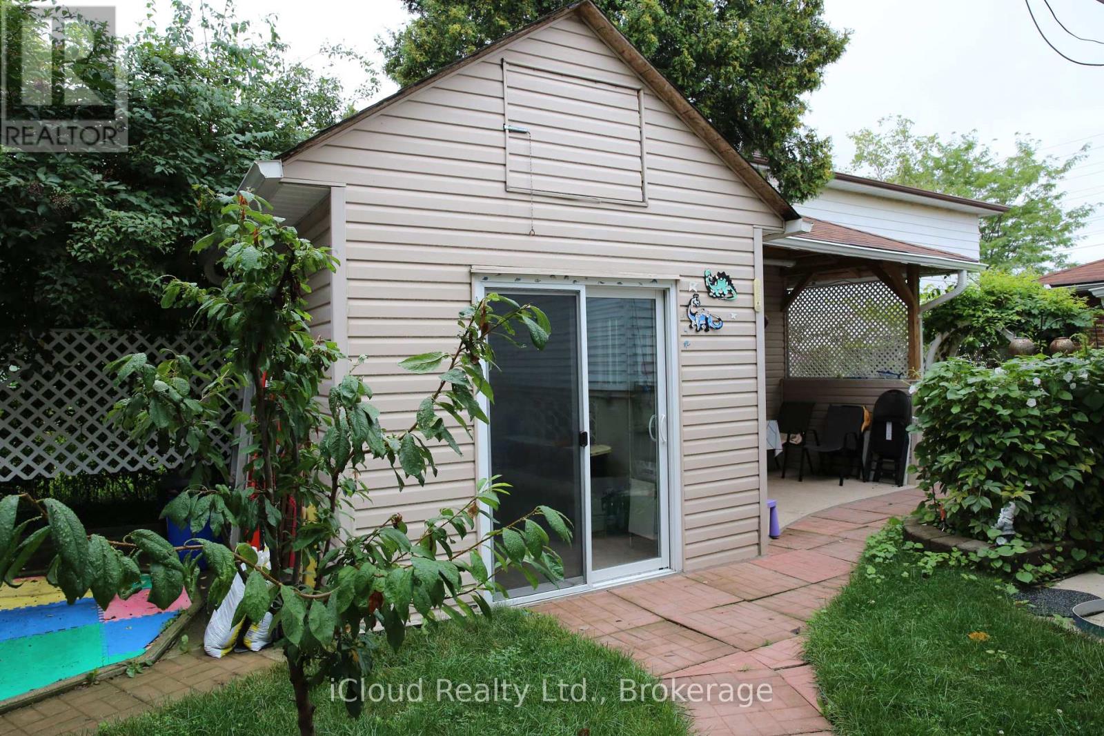 888 Bloor Street, Mississauga, Ontario L4Y 2M9 - Photo 3 - W12439281