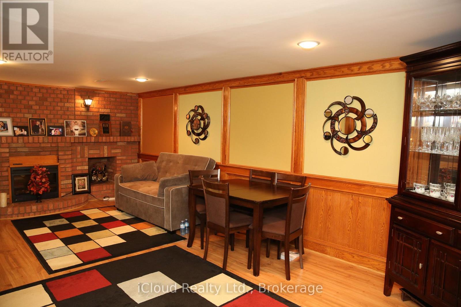 888 Bloor Street, Mississauga, Ontario L4Y 2M9 - Photo 12 - W12439281