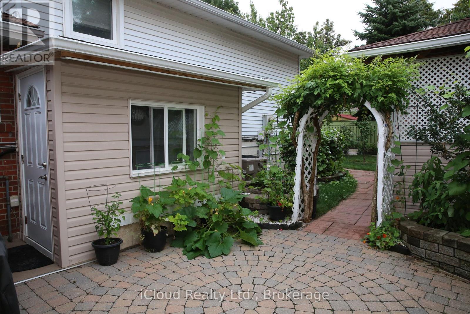 888 Bloor Street, Mississauga, Ontario L4Y 2M9 - Photo 14 - W12439281