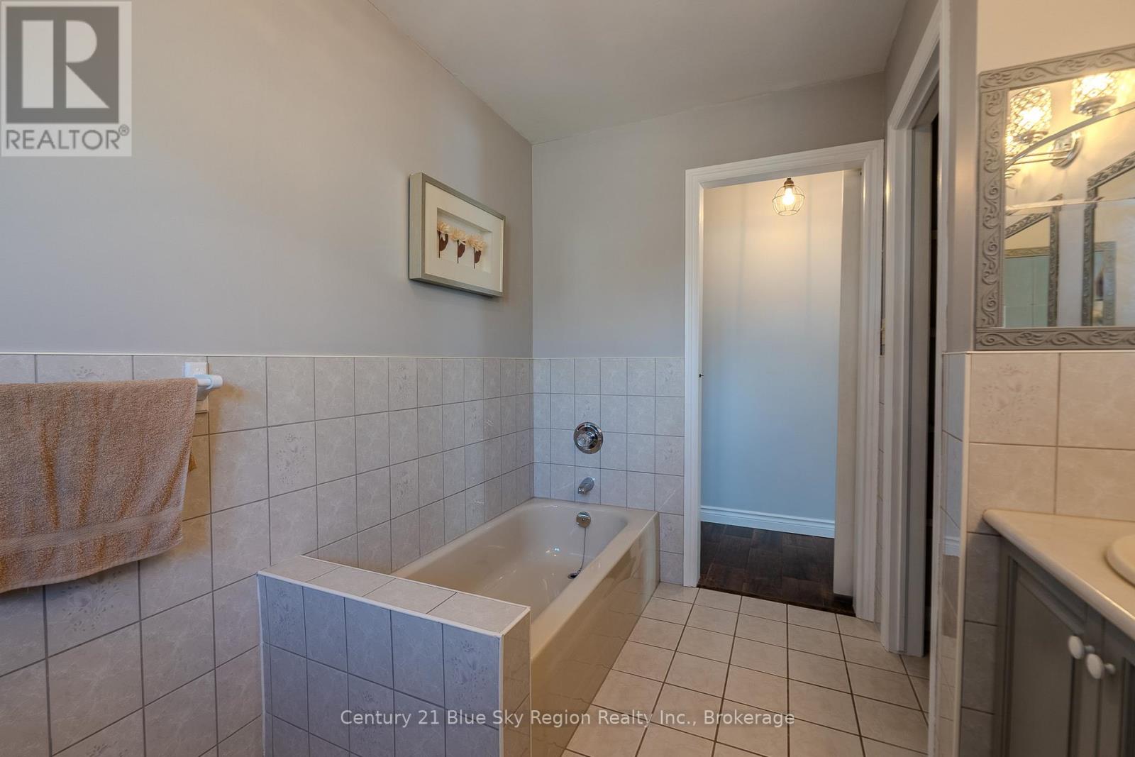 87b Campbell Avenue, North Bay, Ontario  P1A 1V7 - Photo 24 - X12527752