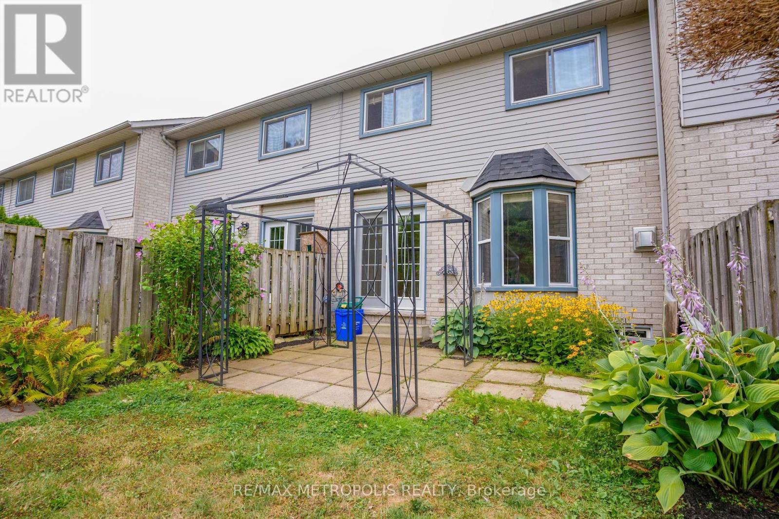 59 - 2 Royalwood Court, Hamilton, Ontario  L8E 4Z1 - Photo 15 - X12531148
