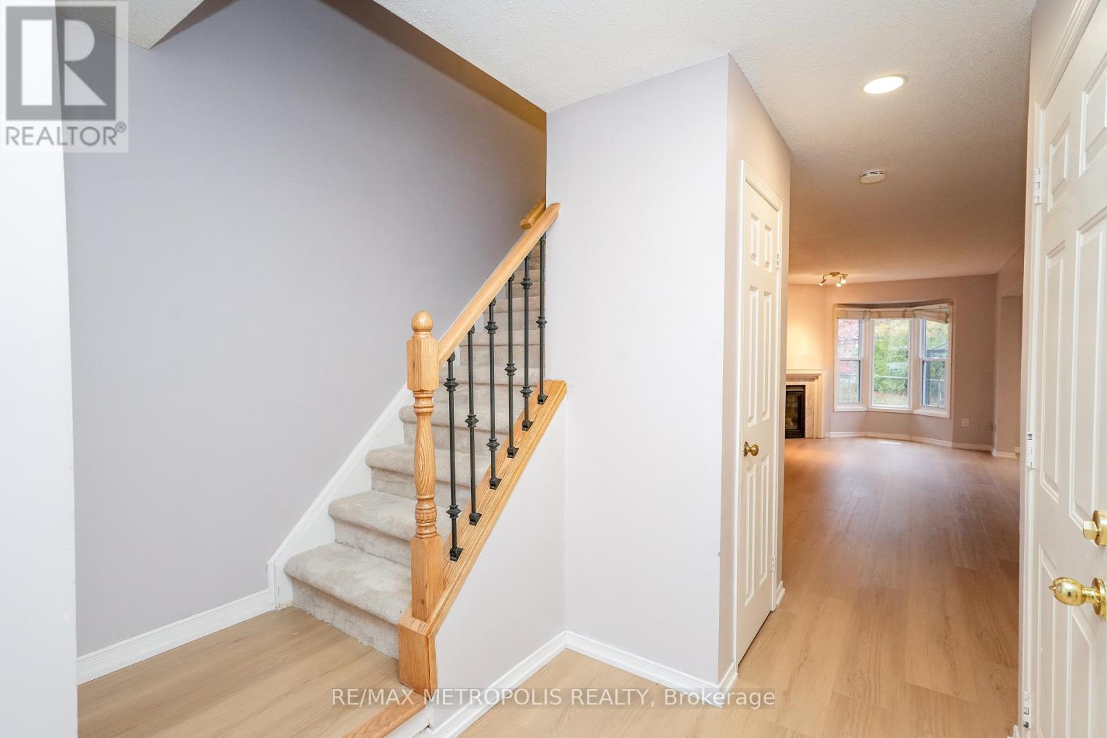 59 - 2 Royalwood Court, Hamilton, Ontario  L8E 4Z1 - Photo 7 - X12531148