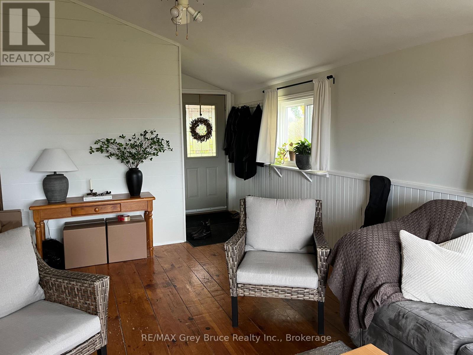 691 Bruce Rd 17, Arran-Elderslie, Ontario  N0H 2N0 - Photo 3 - X12531172