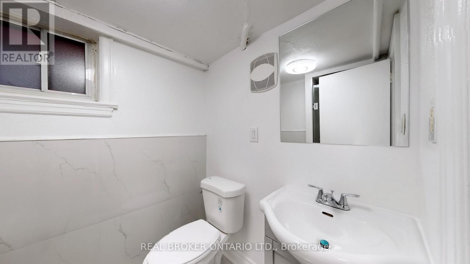 Bsmt - 451 Donlands Avenue, Toronto, Ontario  M4J 3S4 - Photo 12 - E12529524