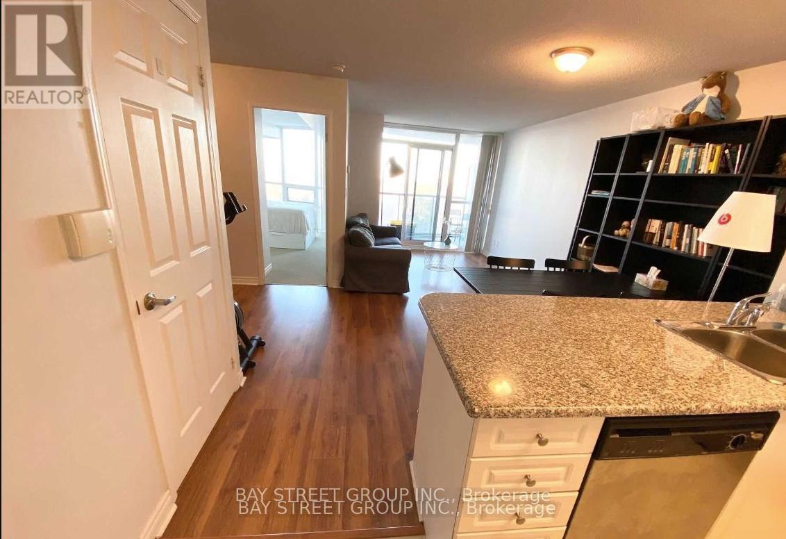 1102 - 35 Hollywood Avenue, Toronto, Ontario  M2N 0A9 - Photo 5 - C12531194