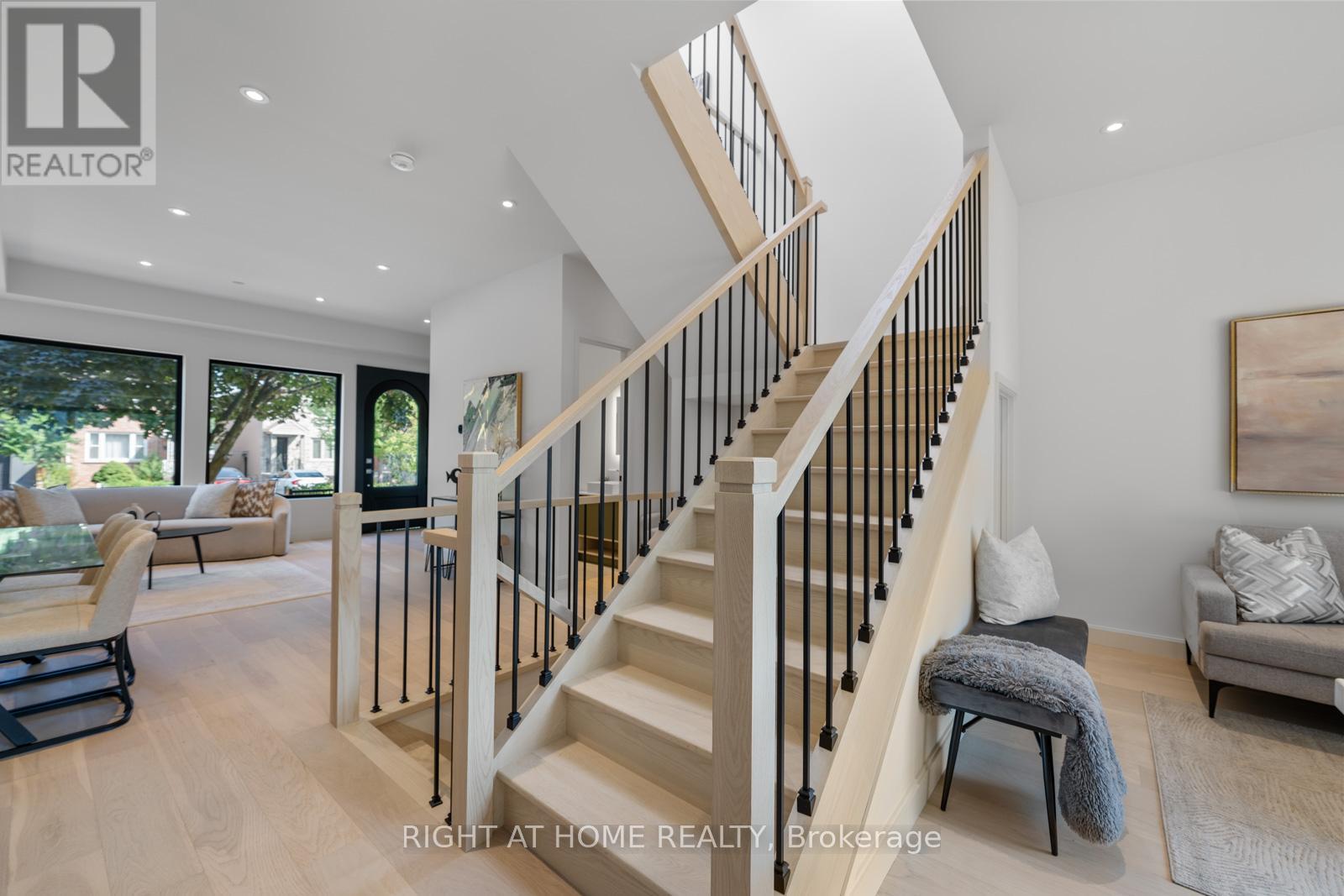 85 Holborne Avenue, Toronto, Ontario  M4C 2R3 - Photo 24 - E12531212