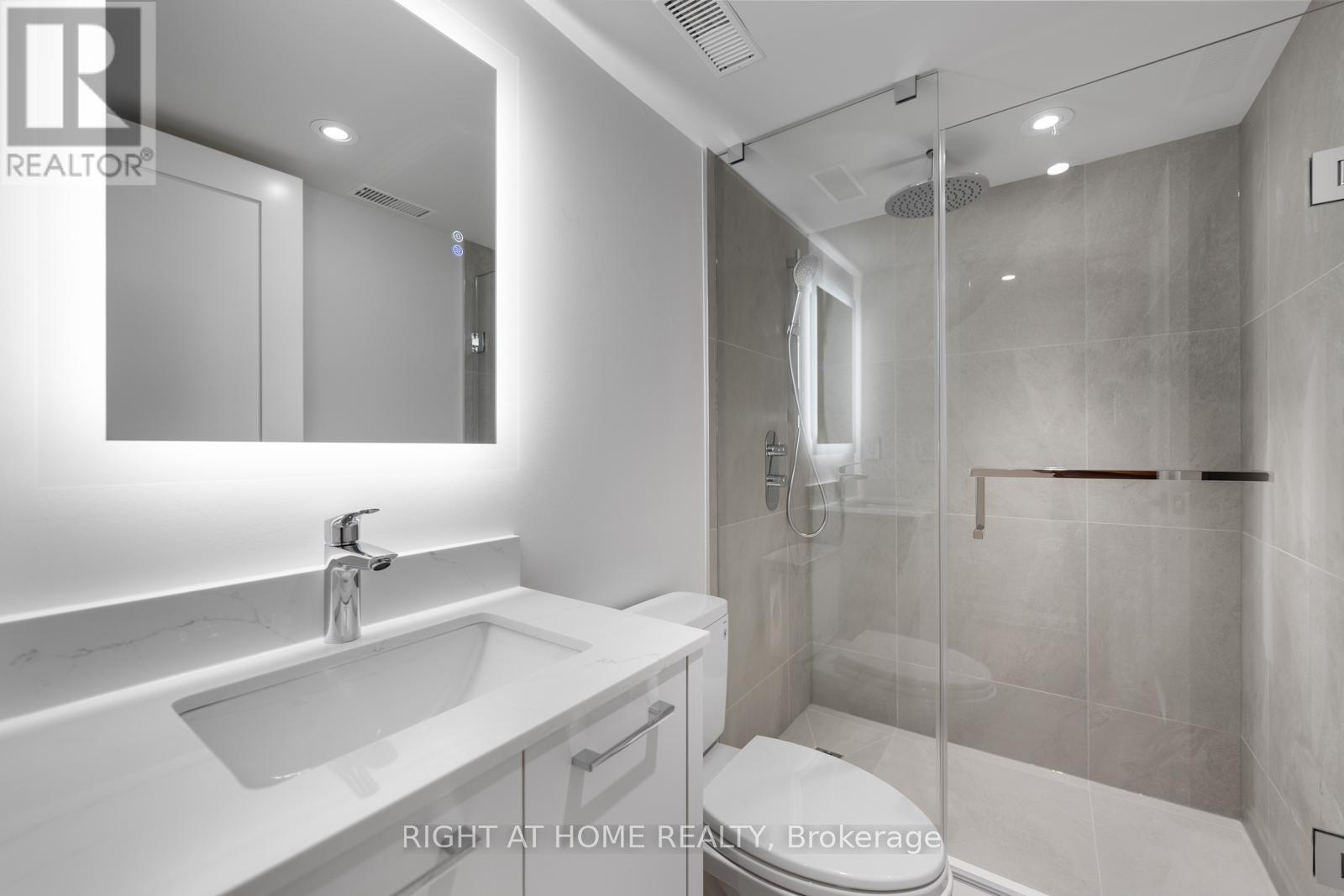 85 Holborne Avenue, Toronto, Ontario  M4C 2R3 - Photo 41 - E12531212