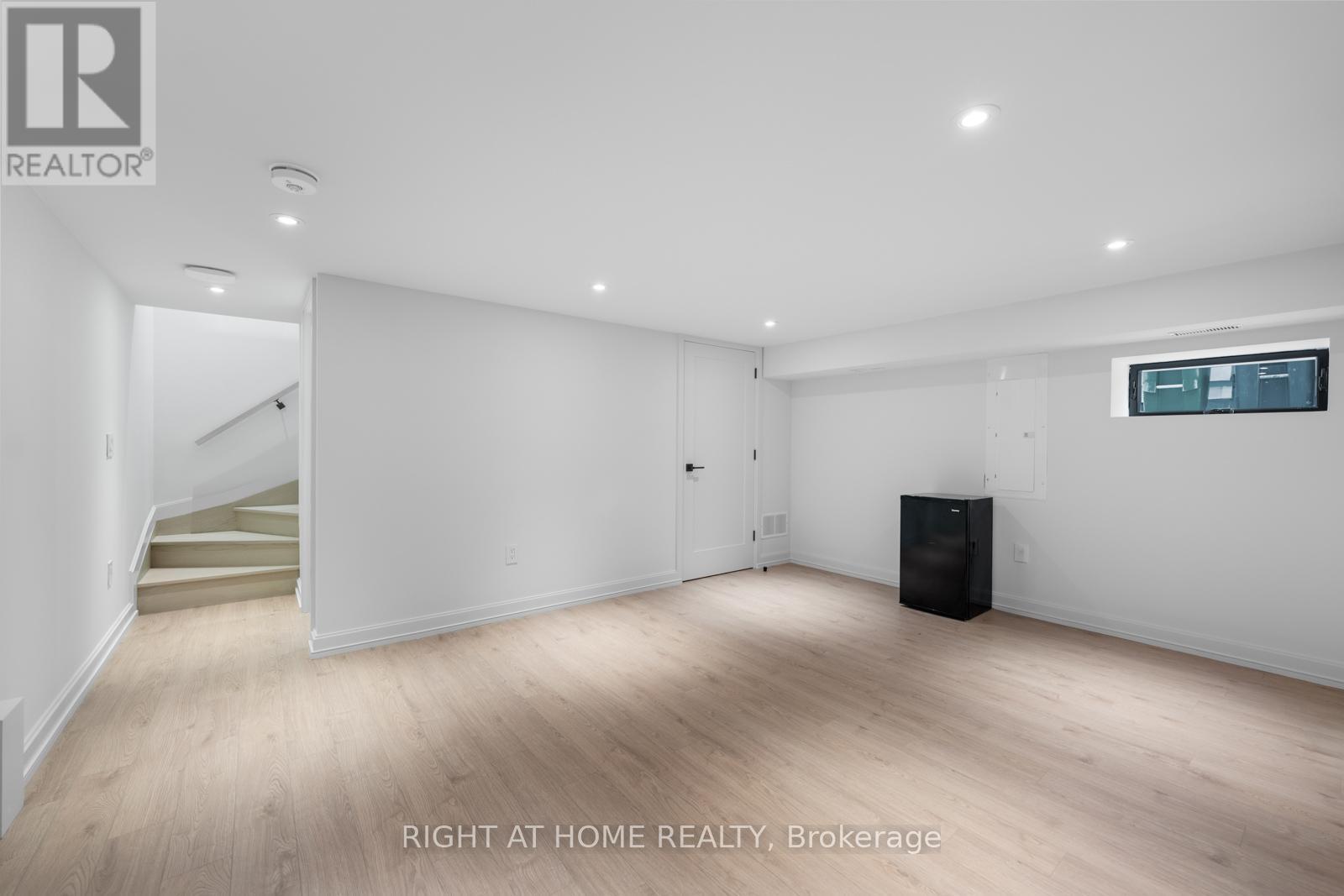 85 Holborne Avenue, Toronto, Ontario  M4C 2R3 - Photo 43 - E12531212