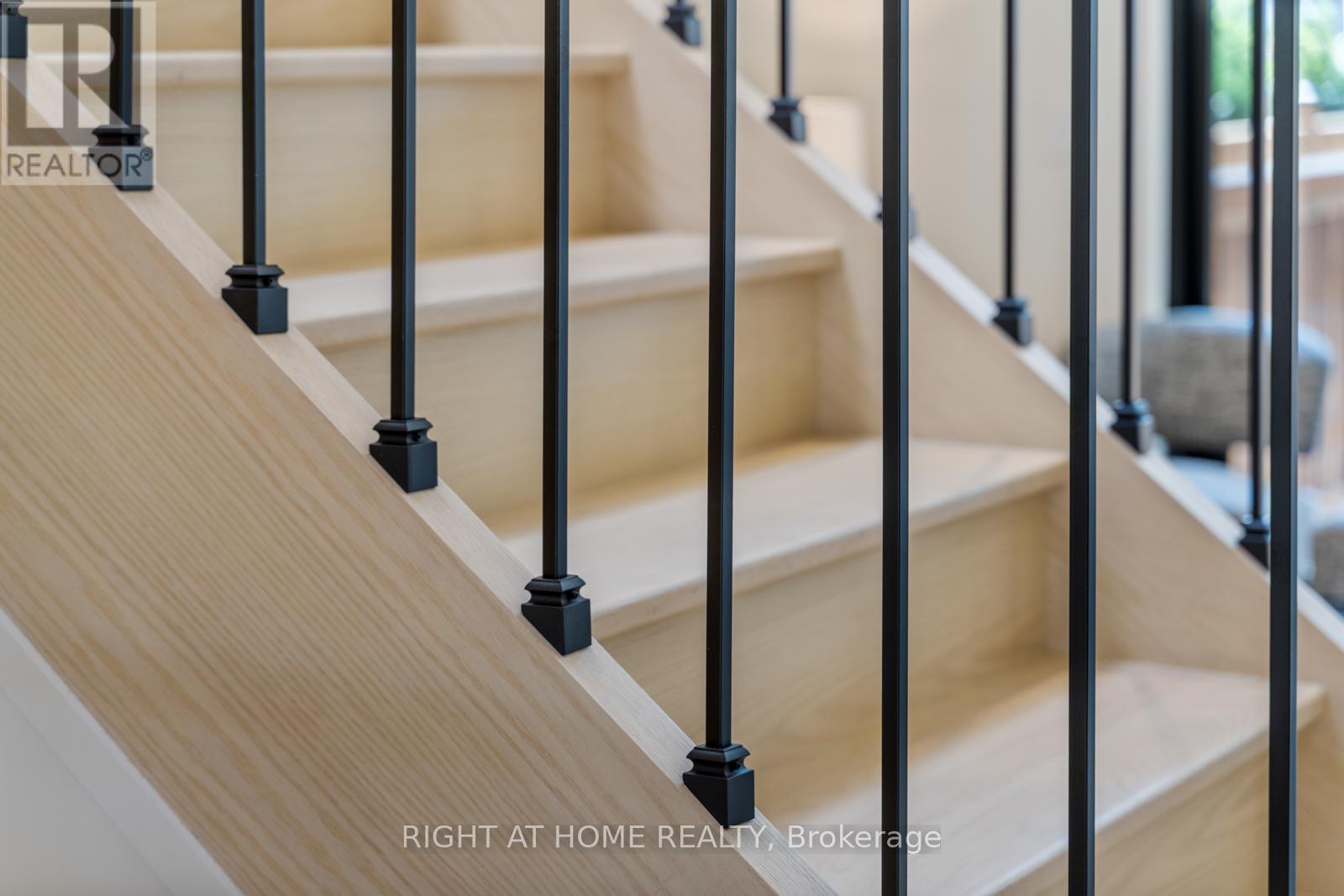 85 Holborne Avenue, Toronto, Ontario  M4C 2R3 - Photo 48 - E12531212