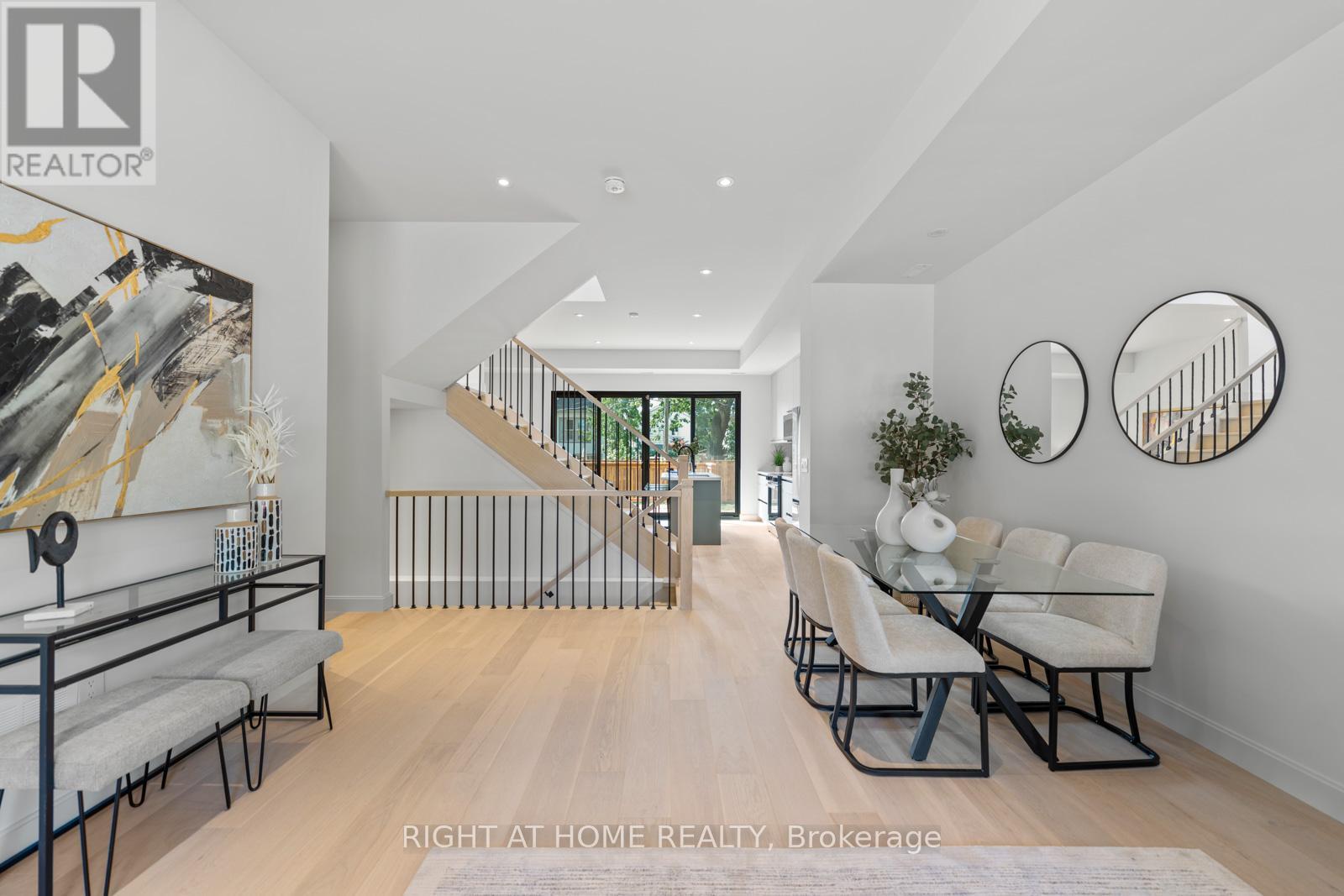 85 Holborne Avenue, Toronto, Ontario  M4C 2R3 - Photo 9 - E12531212