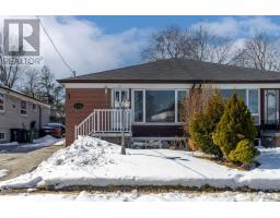 124 OVERTURE ROAD, Toronto, Ontario