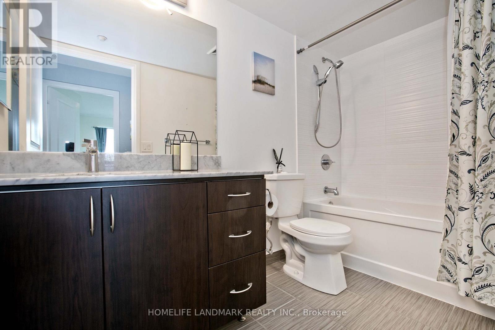 810 - 370 Highway 7 E Avenue, Richmond Hill, Ontario  L4B 0C4 - Photo 10 - N12531182