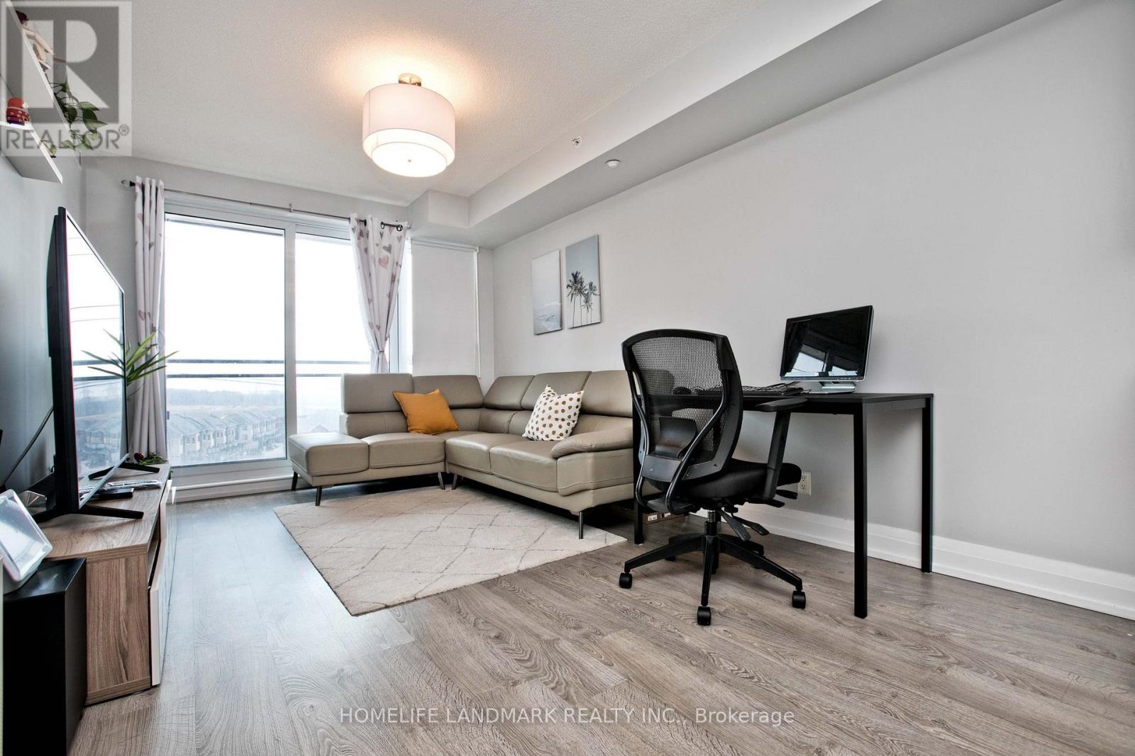 810 - 370 Highway 7 E Avenue, Richmond Hill, Ontario  L4B 0C4 - Photo 4 - N12531182