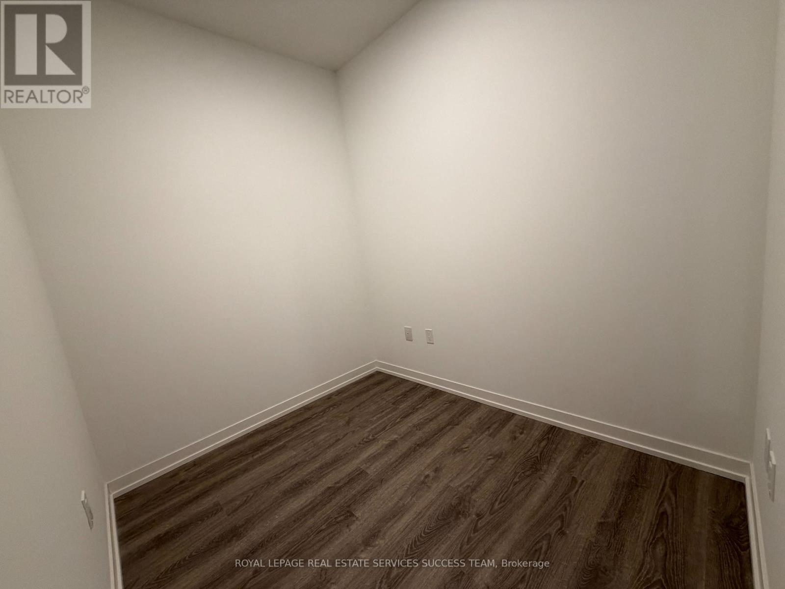 1107 - 8 Interchange Way, Vaughan, Ontario  L4K 0P9 - Photo 12 - N12531208