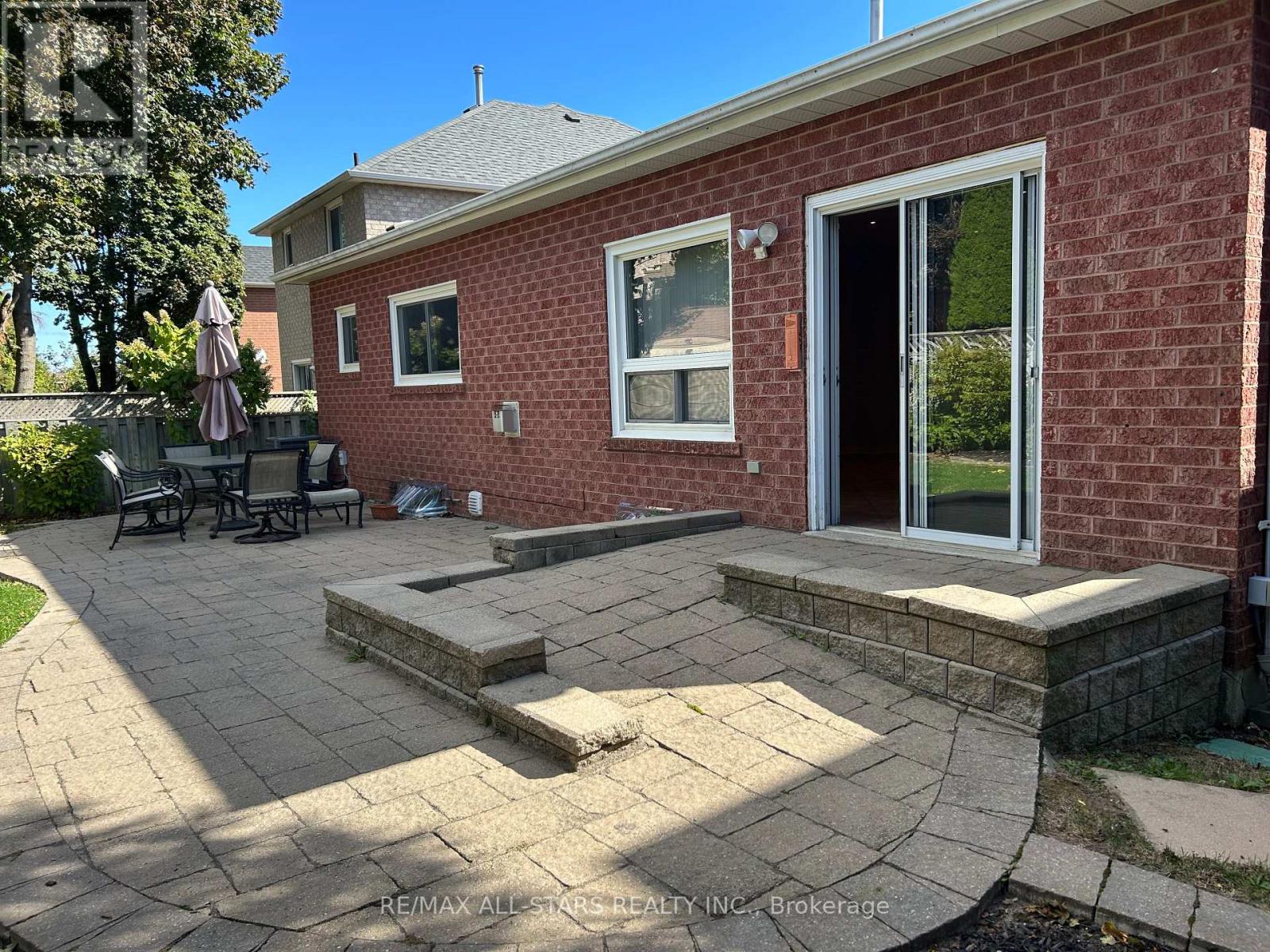 Full House - 171 Shaftsbury Avenue, Richmond Hill, Ontario  L4C 0G2 - Photo 25 - N12531214