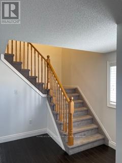 93 Courtney Crescent, Barrie, Ontario  L4N 5S9 - Photo 3 - S12531192