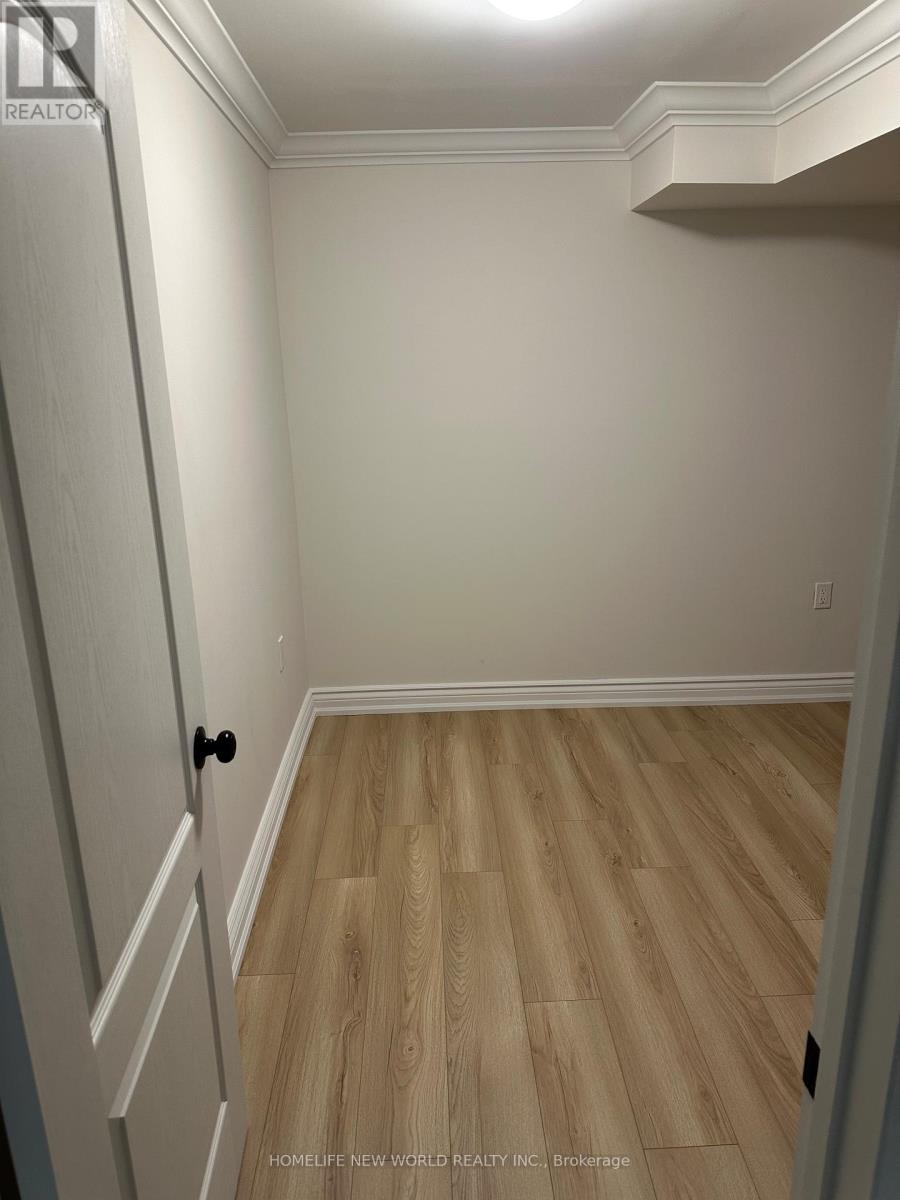 Bsmt - 93 Courtney Crescent, Barrie, Ontario  L4N 5S9 - Photo 8 - S12531234