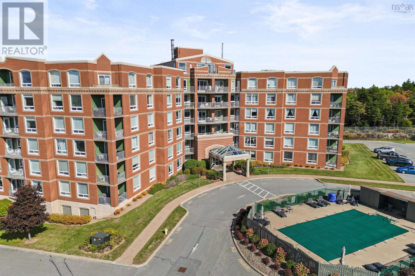 Property at 307 10 Regency Park Drive image 2