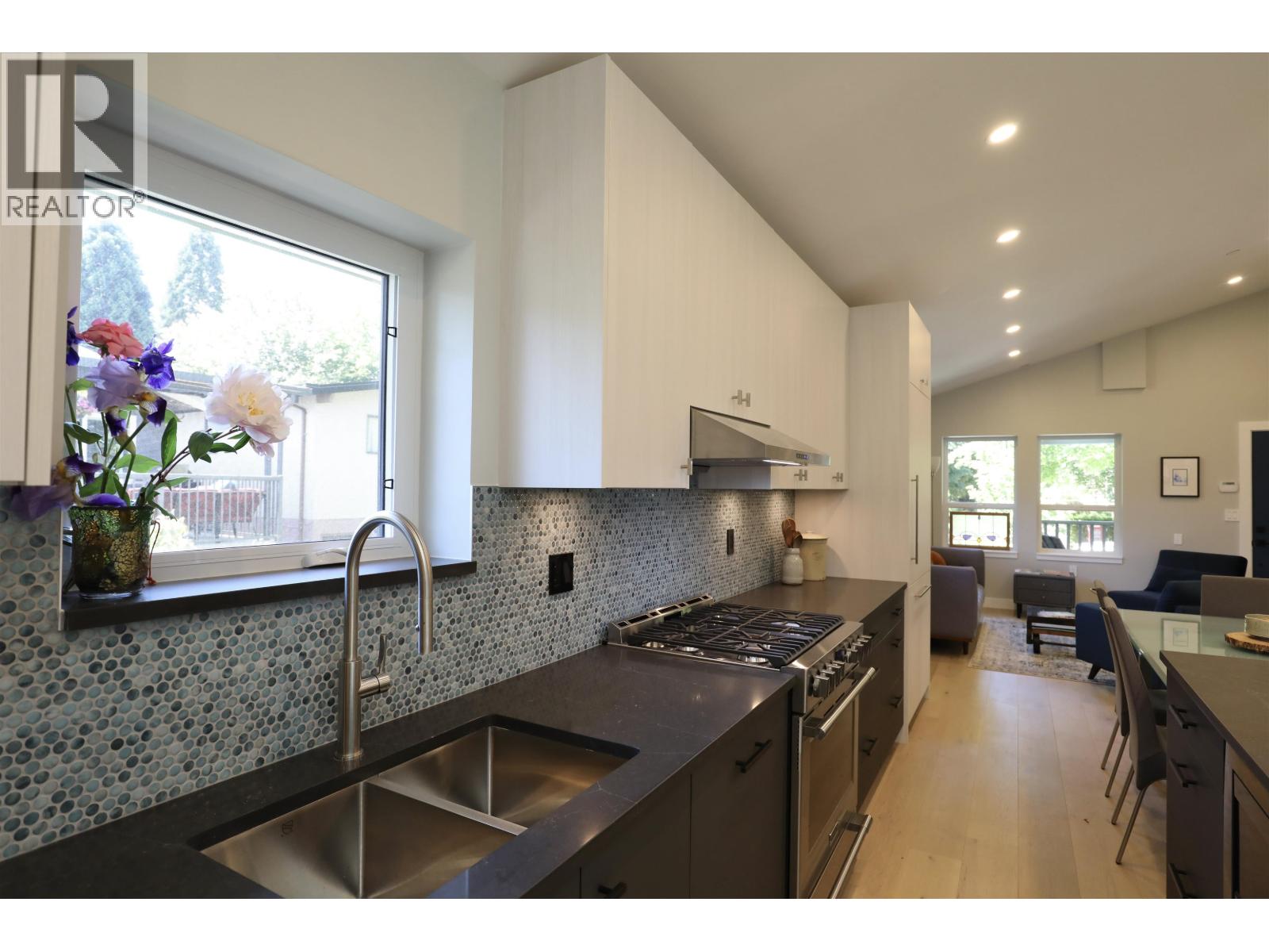 3372 Fleming Street, Vancouver, British Columbia  V5N 3V5 - Photo 12 - R3048876