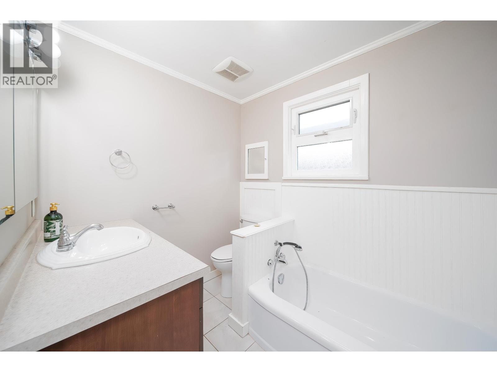 454 Kelly Street, New Westminster, British Columbia  V3L 3T9 - Photo 13 - R3066392