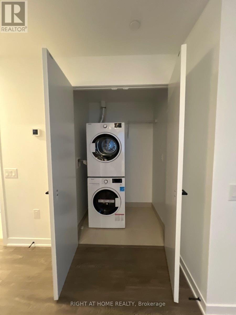 2303 - 2495 Eglinton Avenue W, Mississauga, Ontario  L5M 2T2 - Photo 11 - W12531164