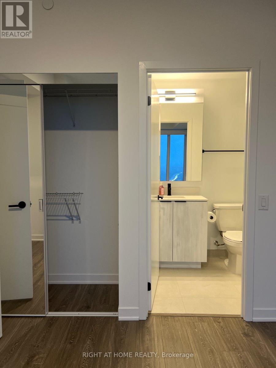 2303 - 2495 Eglinton Avenue W, Mississauga, Ontario  L5M 2T2 - Photo 6 - W12531164